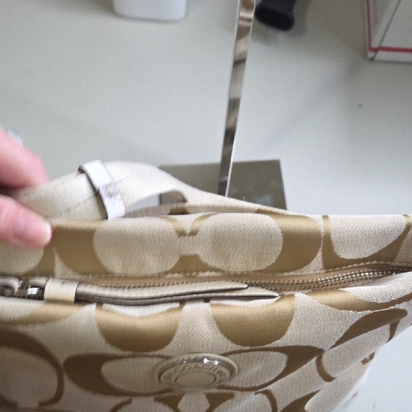 Coach Beige And White Crossbody - Picture 5 of 11